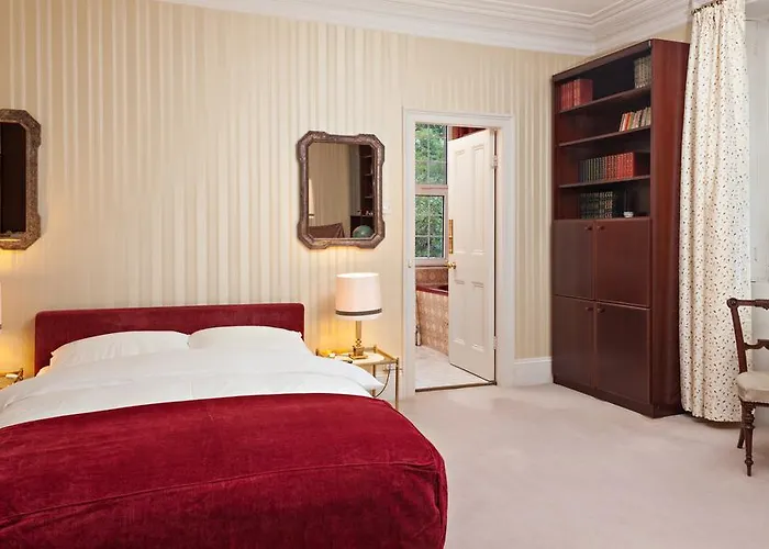 Glanleam House Knights Town